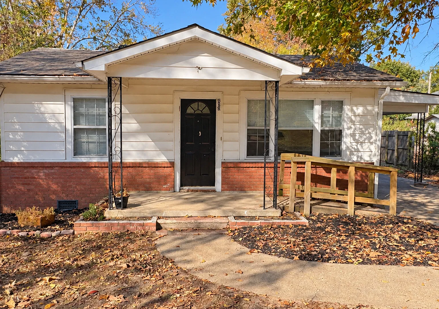 Fully renovated 4 bed, 3 bath in Benton! — Photo 1