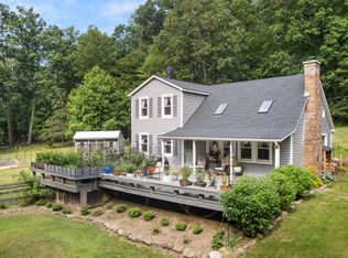 206 English Muffin Ct, Berkeley Springs, WV 25411