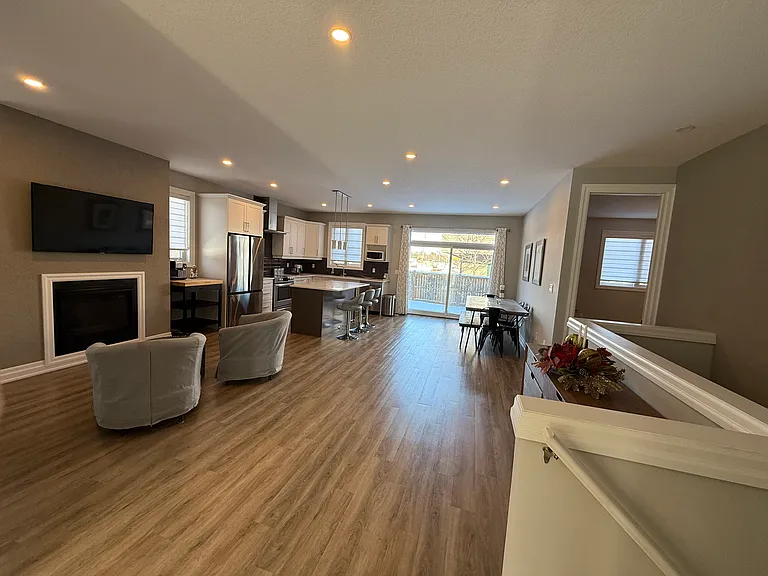 9861 Glendon Dr #117 — Photo 4