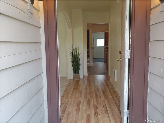 4th image of 126 Cushing St NW
