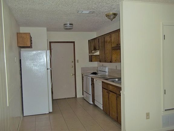 4th image of 913 Dryden Ave Unit B