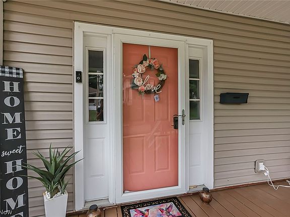 2nd image of 2122 Norwood Blvd