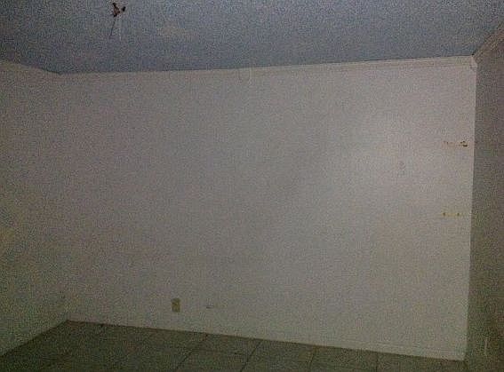 4th image of 8595 Briar Grove Cir