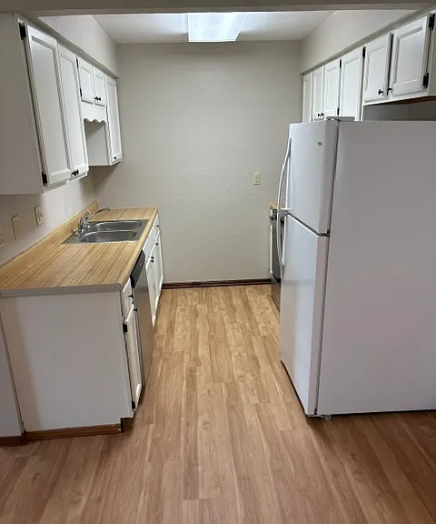 529B E Redwood St #B — Photo 7