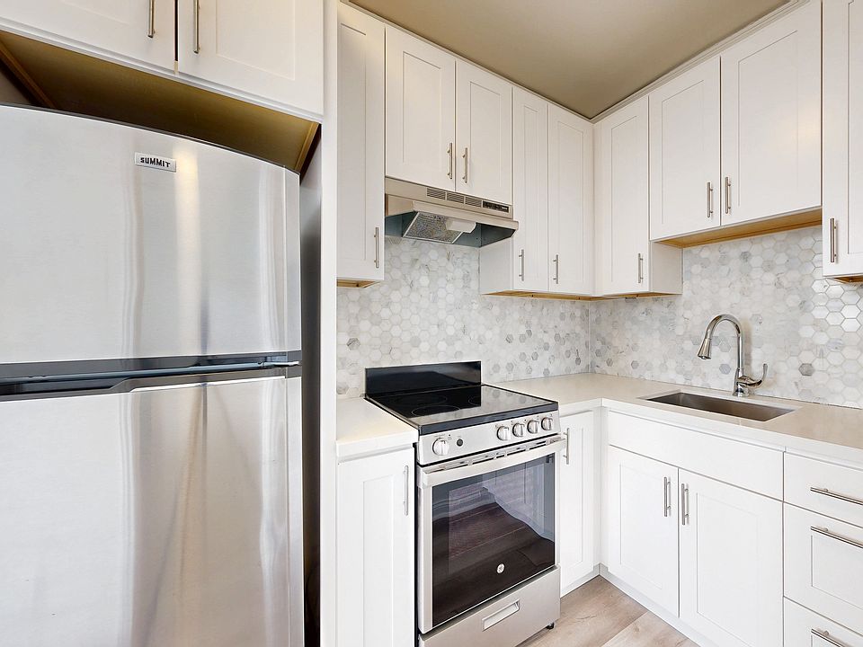 1st image of 19 Hermann St #609