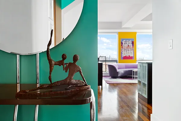 Sold by Compass | media 7