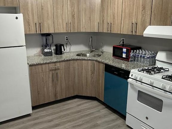3rd image of 9926 Haldeman Ave #99