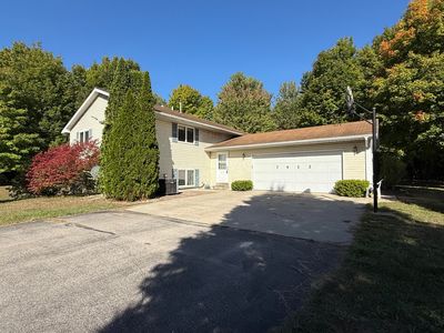 7412 Forest Lodge Rd, Traverse City, MI, 49685