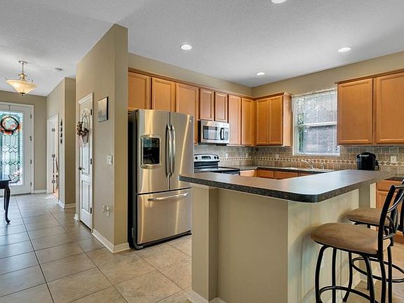5th image of 260 Misty Oaks Ln
