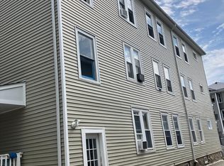 24 Arthur St, Worcester, MA 01604