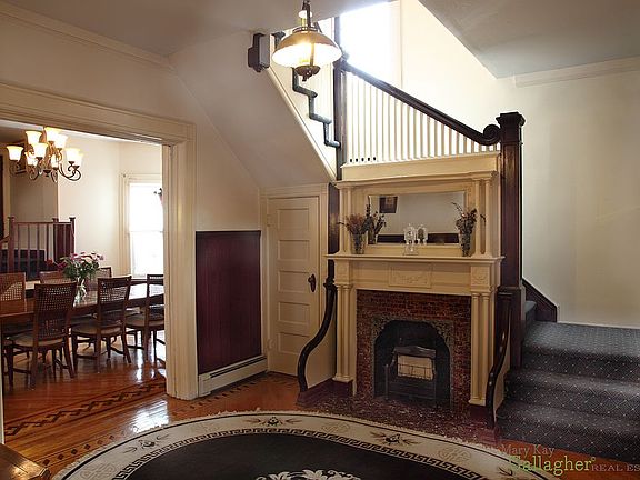 3rd image of 26 Irvington Pl