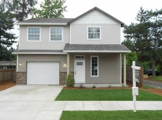 13802 SE Center St, Portland, OR 97236