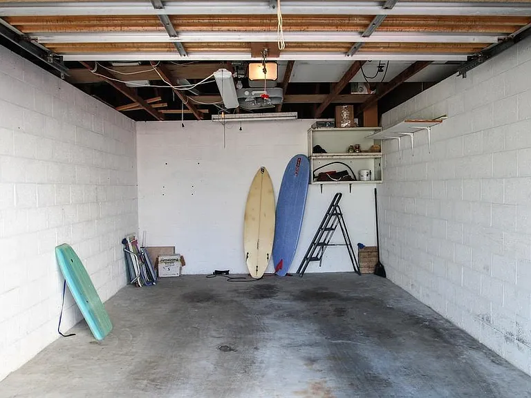 One car garage