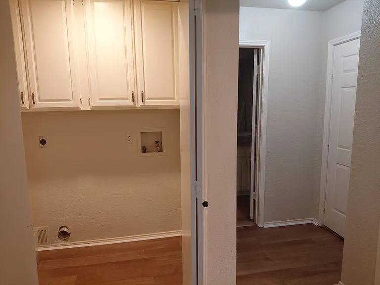 Lago Vista Dr — Photo 17