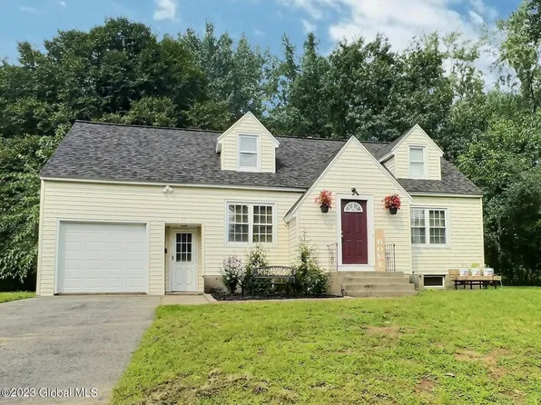 17 Velina Drive, Albany, NY 12203