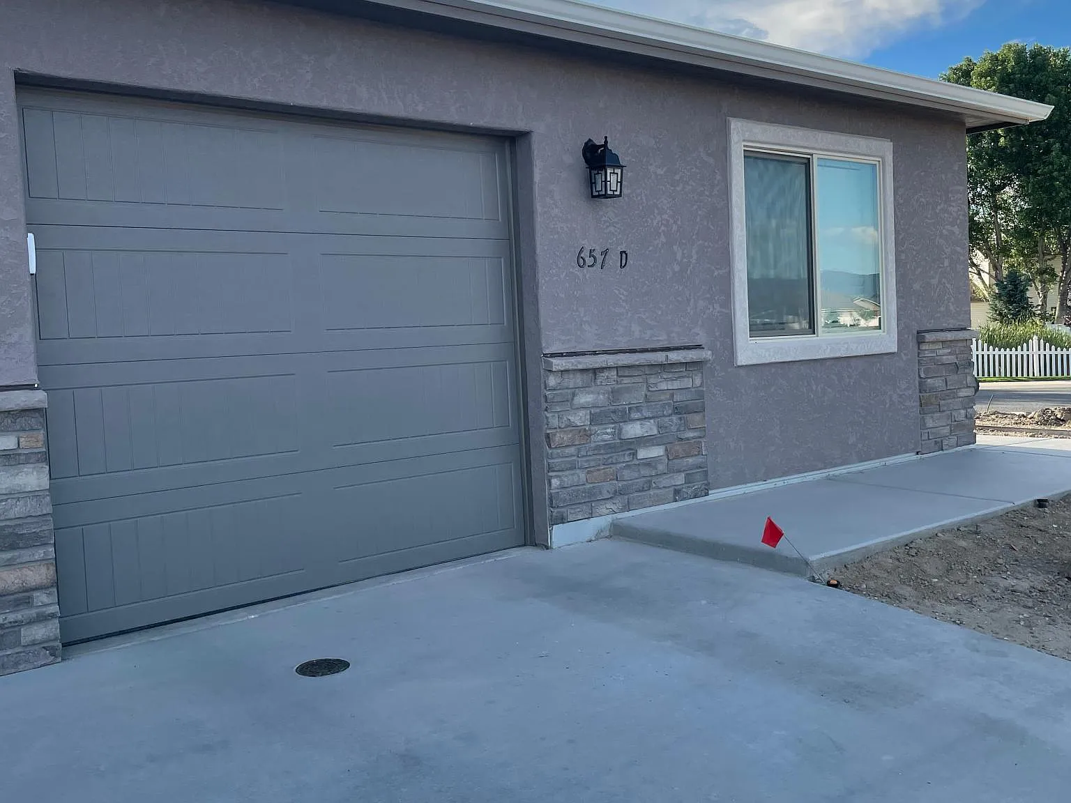 3 bed, 1135 sqft, $2,100 — Photo 3