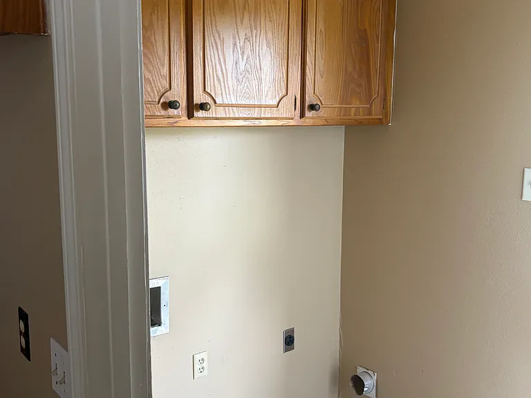5056 Oak Hill Dr — Photo 11