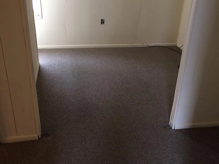11922 Franklin Blvd #SINGLE HOU — Photo 12