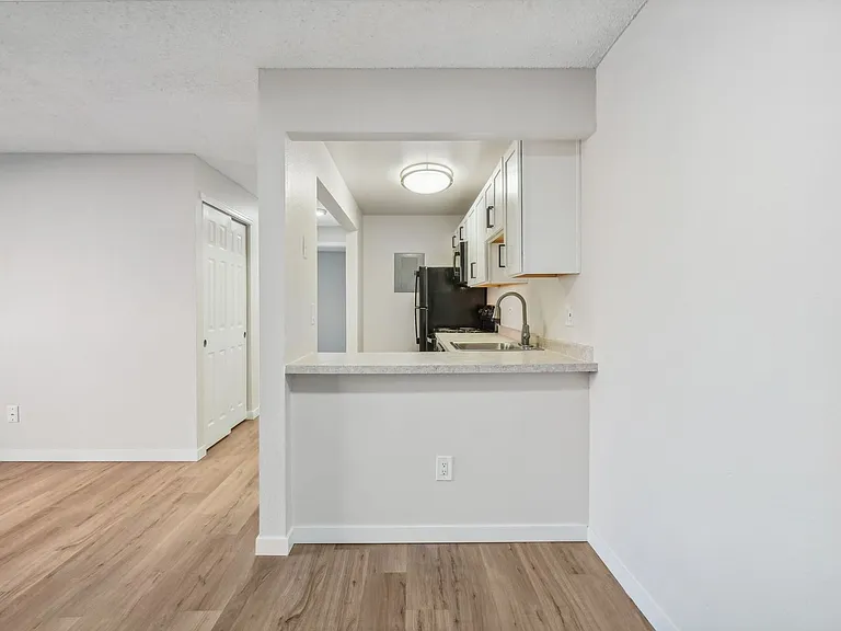 Westport Apartments — Photo 67