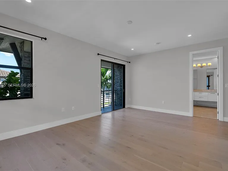 8217 NW 46th St — Photo 19