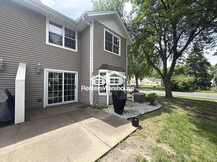 301 Kathy Ln NE — Photo 16