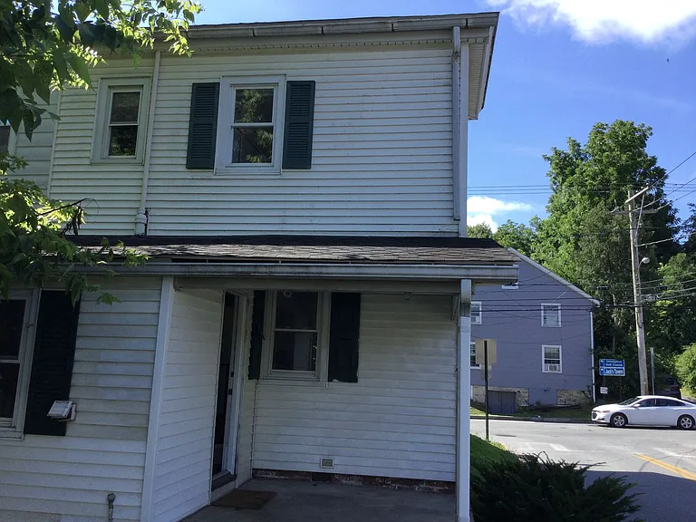 209 W Frederick St — Photo 27
