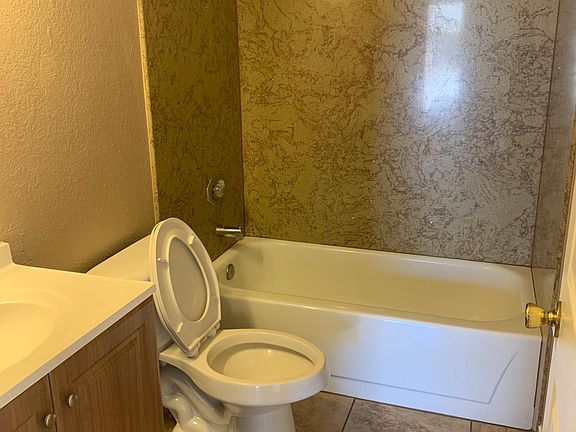 5th image of 8241 Essen Way