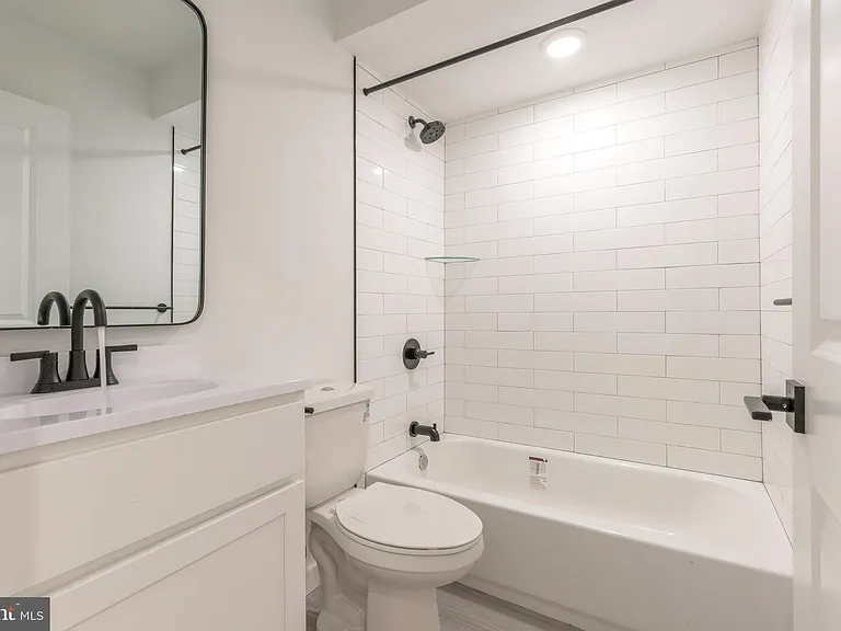 2120 W Master St #2 — Photo 13