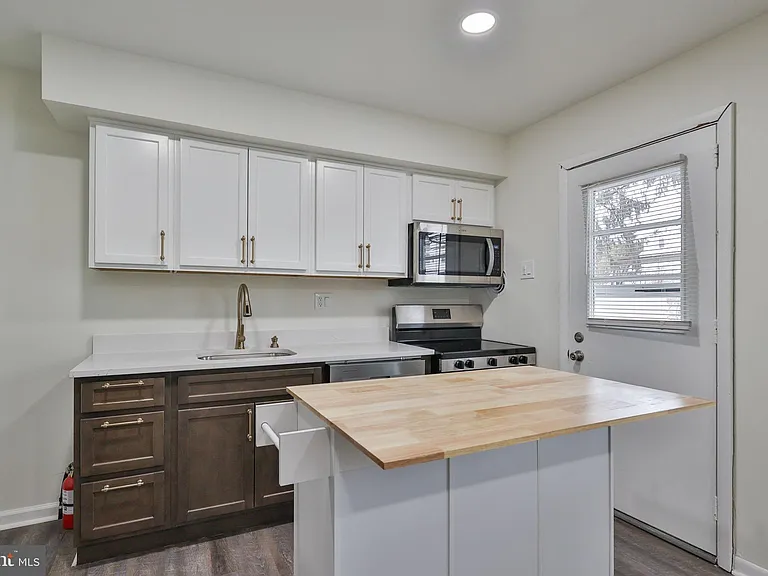 305 S Warminster Rd #B2 — Photo 16