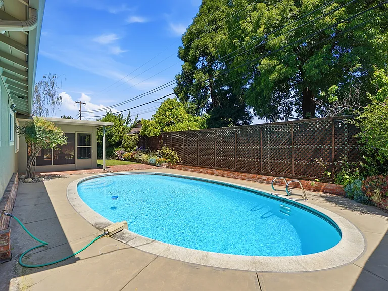 4657 Brenda Cir — Photo 49