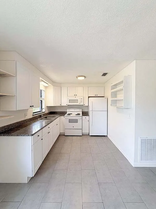 2 bed, 1.0 bath, 860 sqft, $1,495 — Photo 4