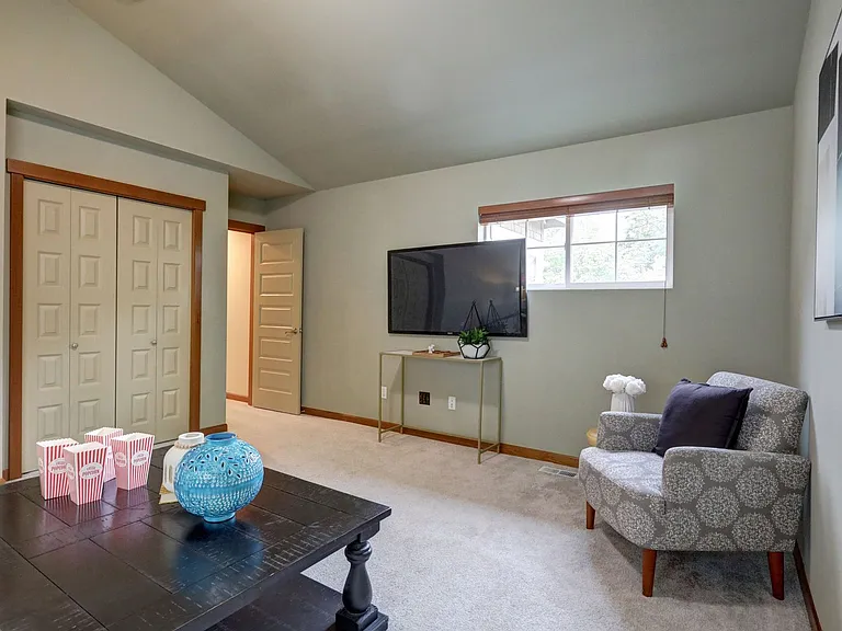 8827 NE 148th Pl — Photo 17