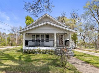410 Adams Ave, Muskegon, MI 49442