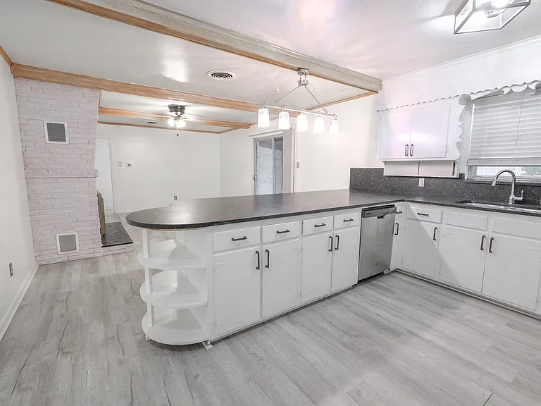 8301 Llano Ave — Photo 23