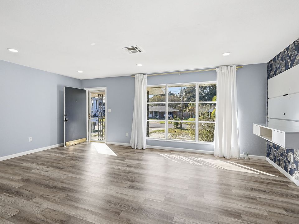 1st image of 3254 West Ave
