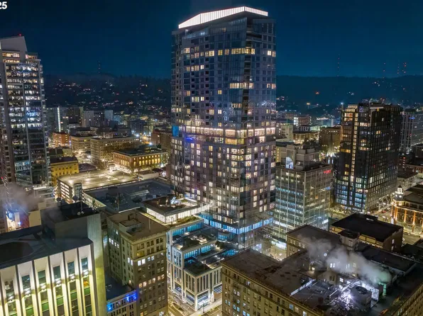 550 SW 10th Ave #2306, Portland, OR 97205