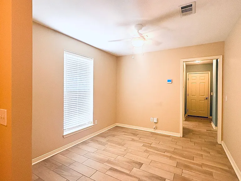 10621 Creek Ridge Dr — Photo 9