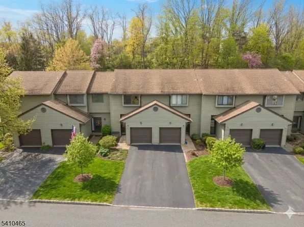 39 Oriole Ter, Hampton Twp., NJ 07860