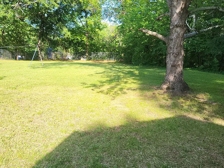 1318 Fay St — Photo 21