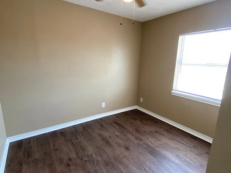 1801 Lake Street — Photo 7