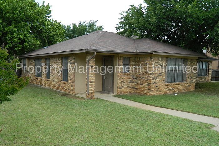 1st image of 309 Shady Valley Dr
