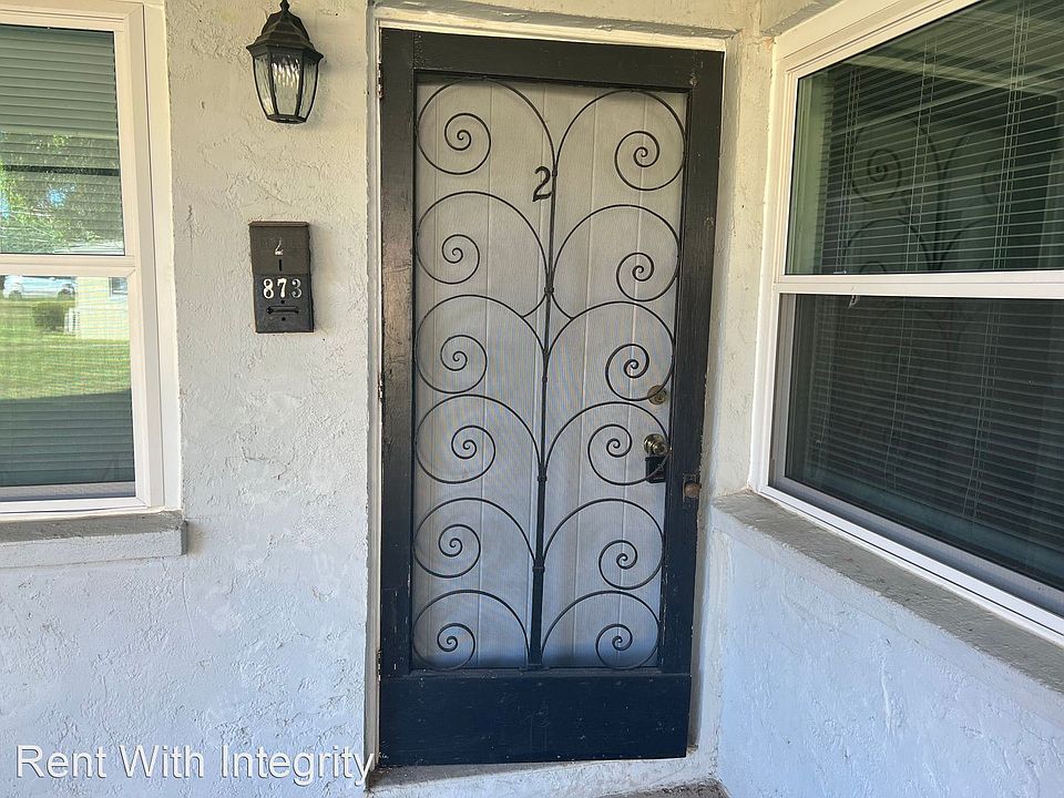 1st image of 873 Campus Cir #3