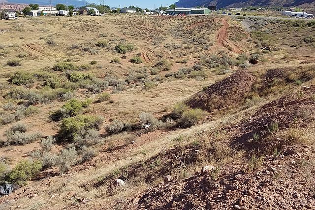 2nd image of 2049 S Hwy 191