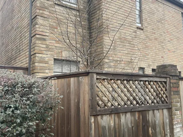 9850 Pagewood Ln APT 2001, Houston, TX 77042