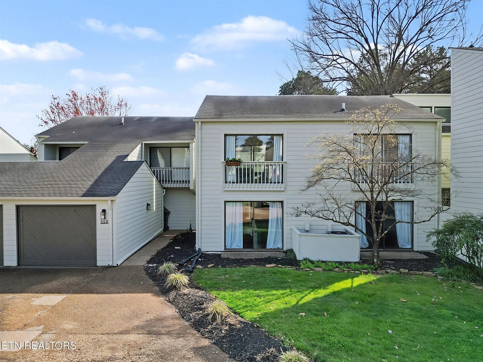 548 Lost Tree Ln