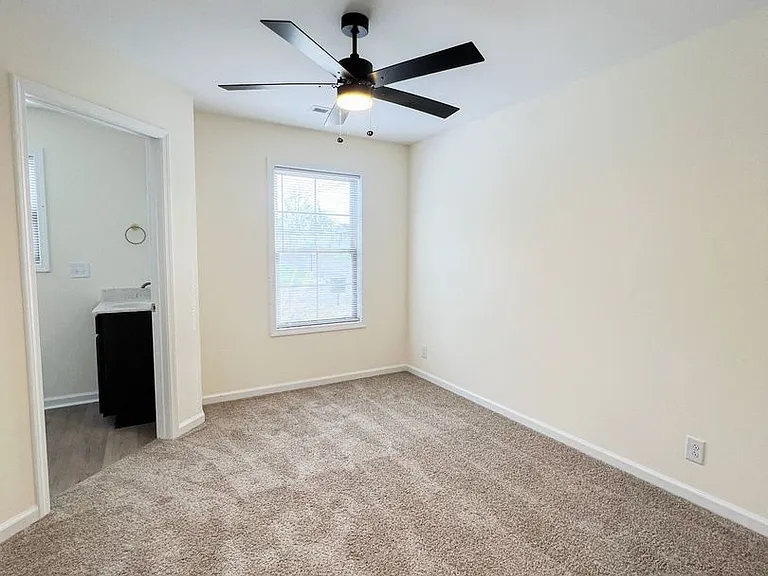 301 Ranger Ln — Photo 16