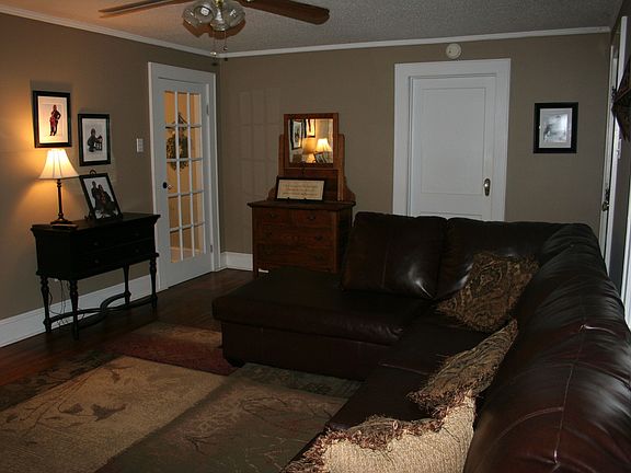 Living room 2nd view