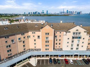 102 Shearwater Ct E APT 23, Jersey City, NJ 07305
