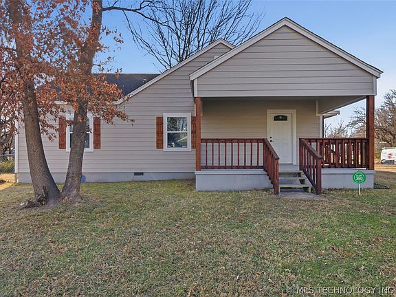 3rd image of 2301 Denver St