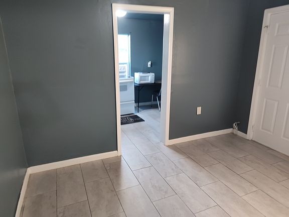 5th image of 250 Springfield Ave #250